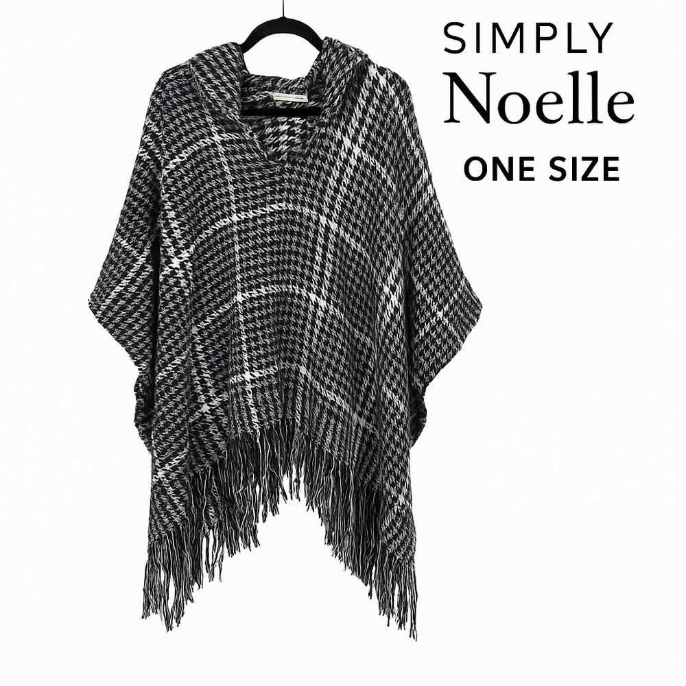 Simply Noelle Black & White Hooded Fringe Poncho – One Size Cozy Wrap
